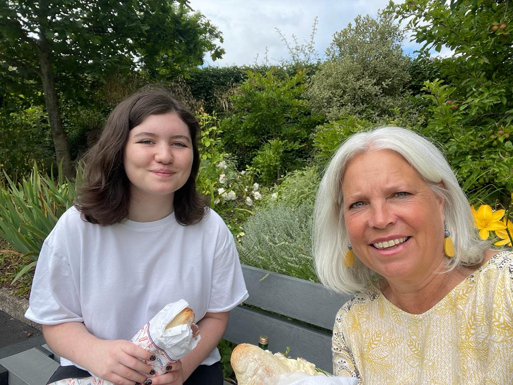 Tracy & Tilly at lunch